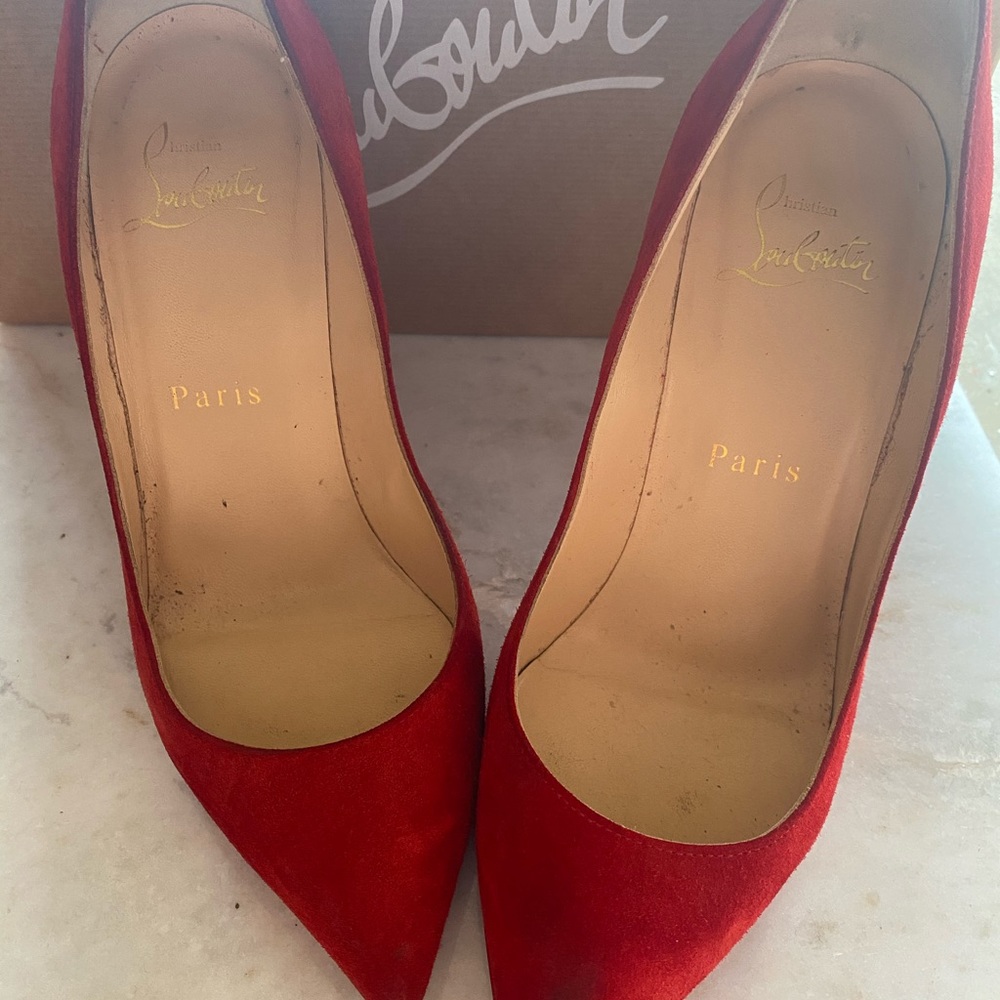 Christian Louboutin Pigalle Follies sz 5/35